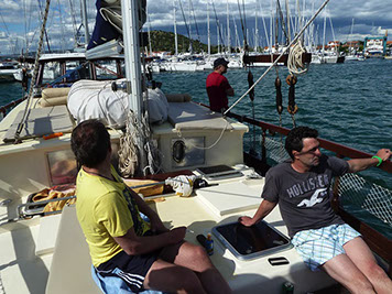 Segelyacht-mit-Skipper-Menschen-01